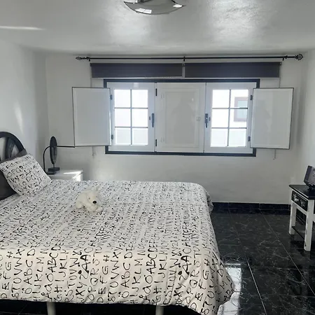 Holiday home Maison Bord De Calypso Punta Mujeres